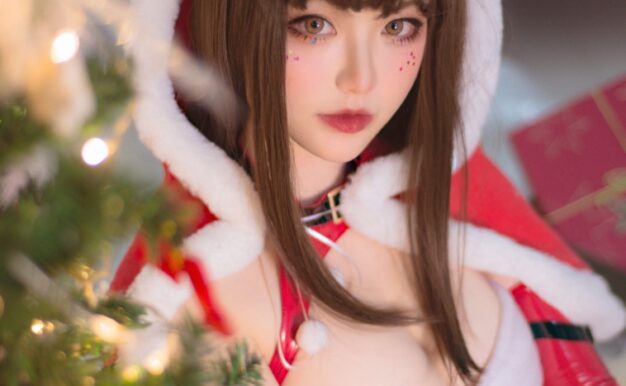 佳奈喵图集里的雪夜锦礼主题带着清冷又轻甜的角色画面感