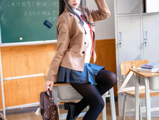 桜桃喵COS图集大赏：从萌妹到御姐的多风格作品解析